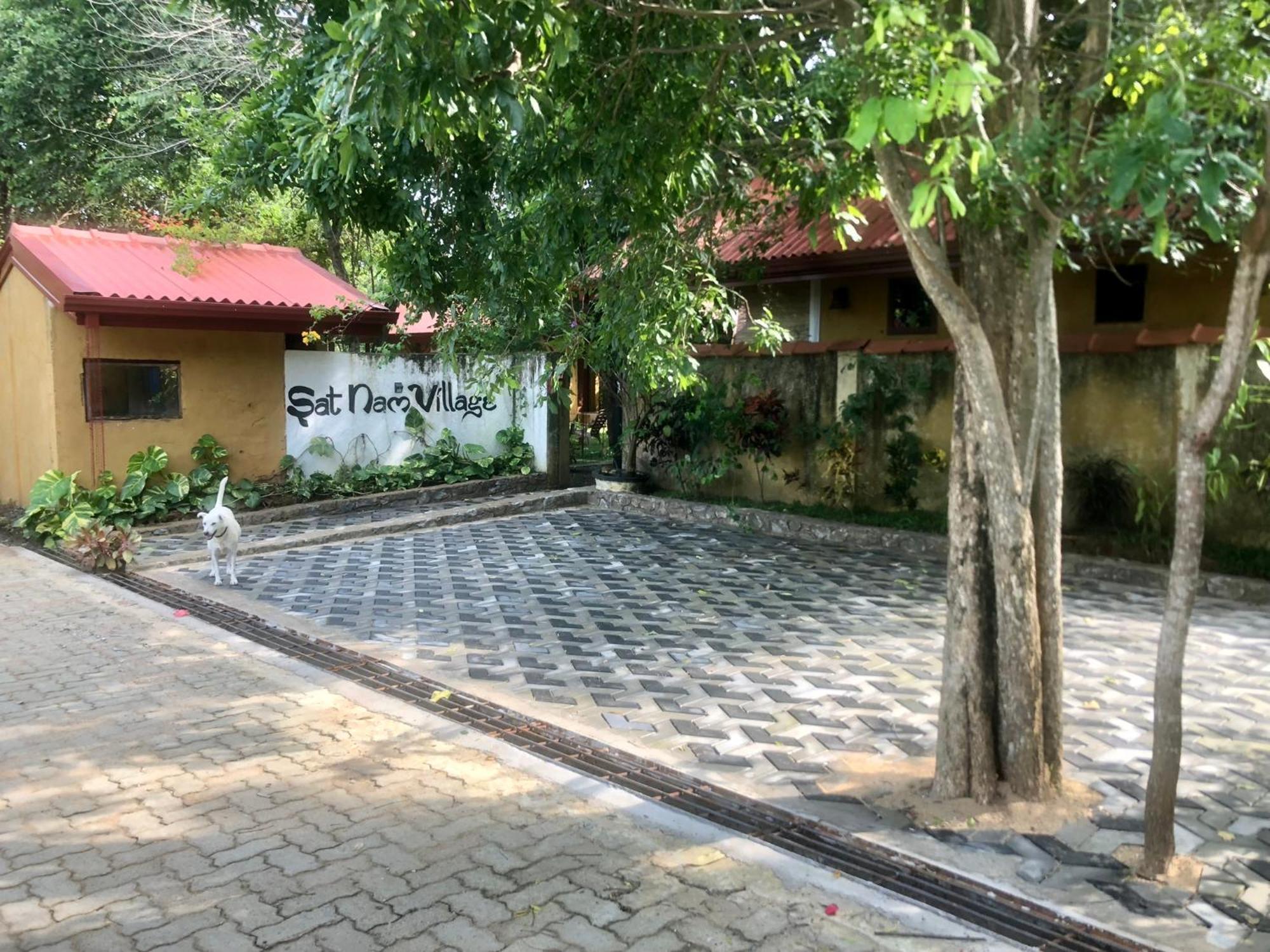 Sat Nam Village Eco-Hotel Sigiriya Bagian luar foto