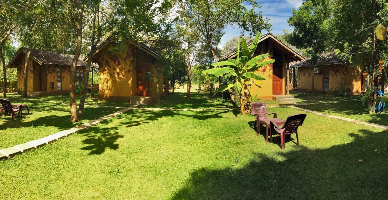 Sat Nam Village Eco-Hotel Sigiriya Bagian luar foto