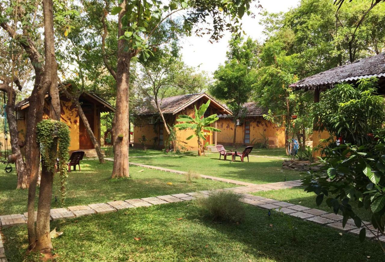 Sat Nam Village Eco-Hotel Sigiriya Bagian luar foto